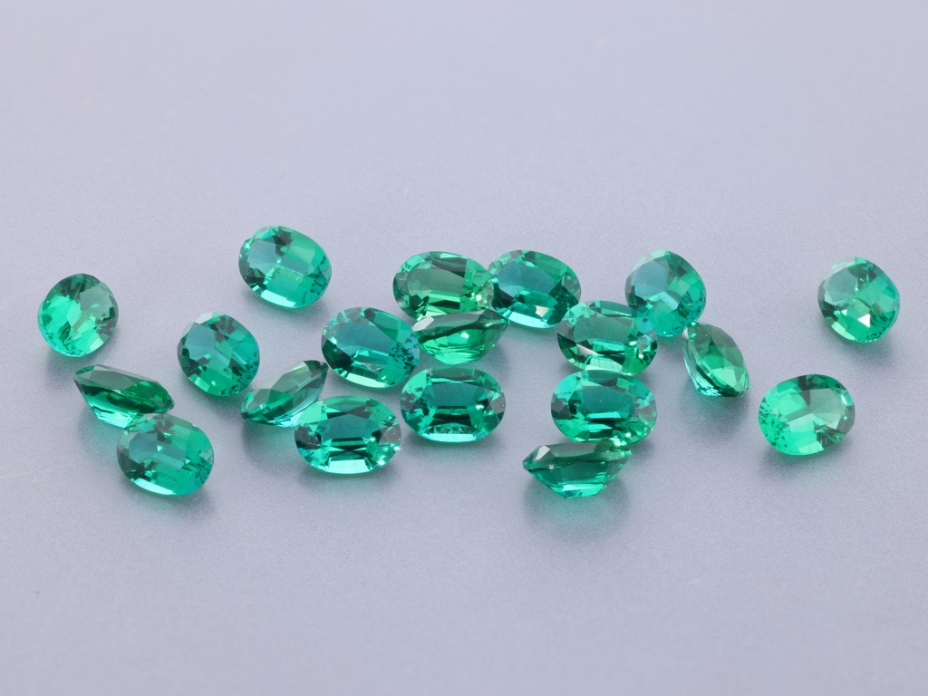 [BHVB0403] Hydrothermal/Lab Grown Emerald 4x3mm Oval