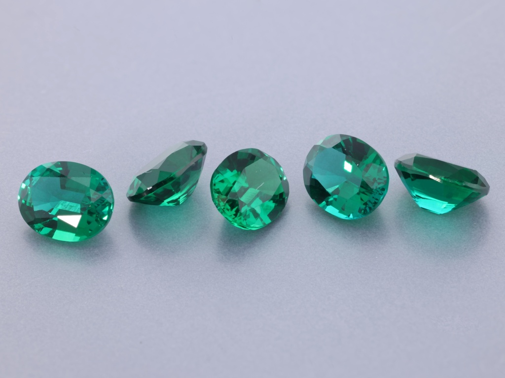 [BHVB0504] Hydrothermal/Lab Grown Emerald 5x4mm Oval