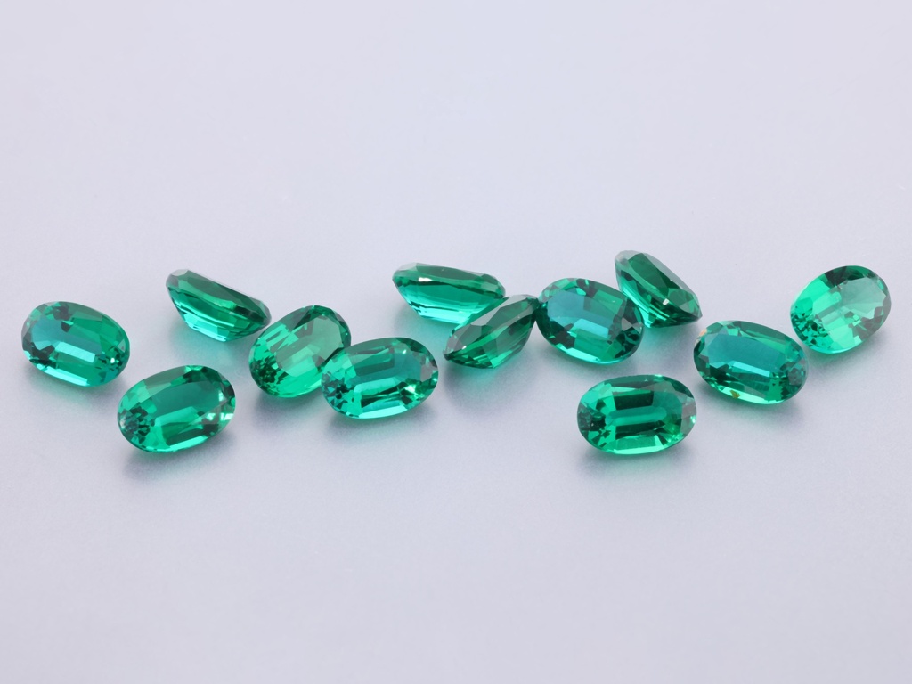 [BHVB0604] Hydrothermal/Lab Grown Emerald 6x4mm Oval