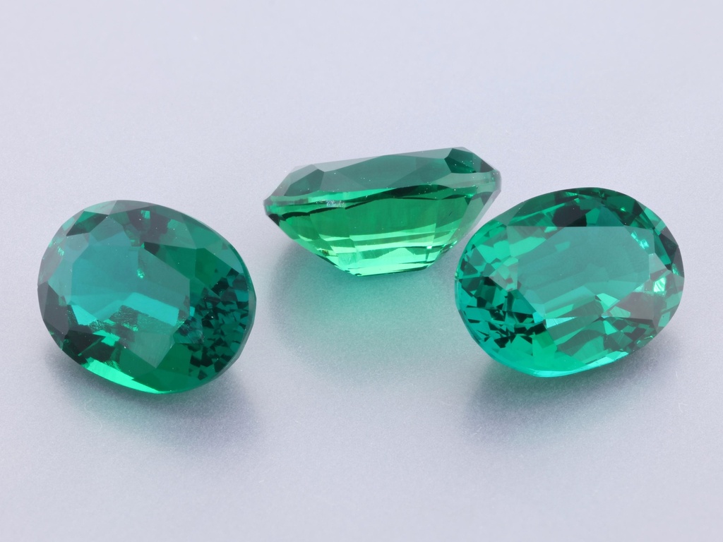 [BHVB0806] Hydrothermal/Lab Grown Emerald 8x6mm Oval