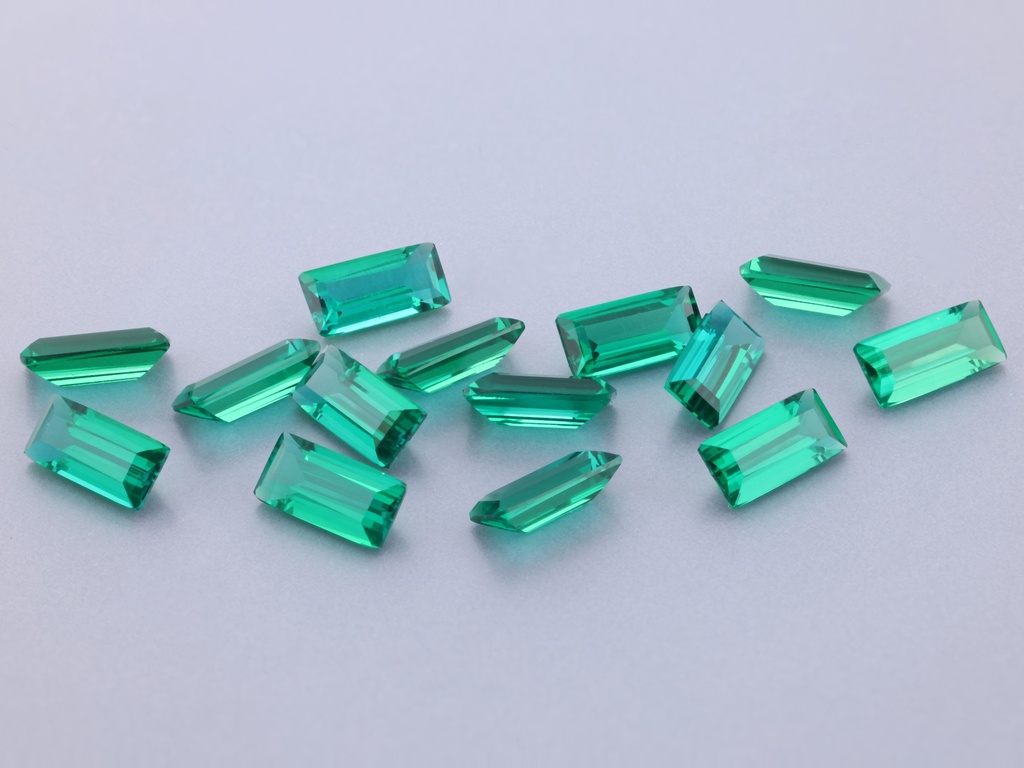 [BHBS0603] Hydrothermal/Lab Grown Emerald 6x3mm Baguette