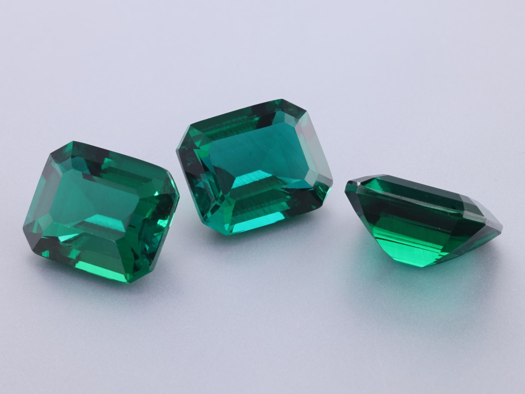 [BHOS1210] Hydrothermal/Lab Grown Emerald 12x10mm Emerald Cut