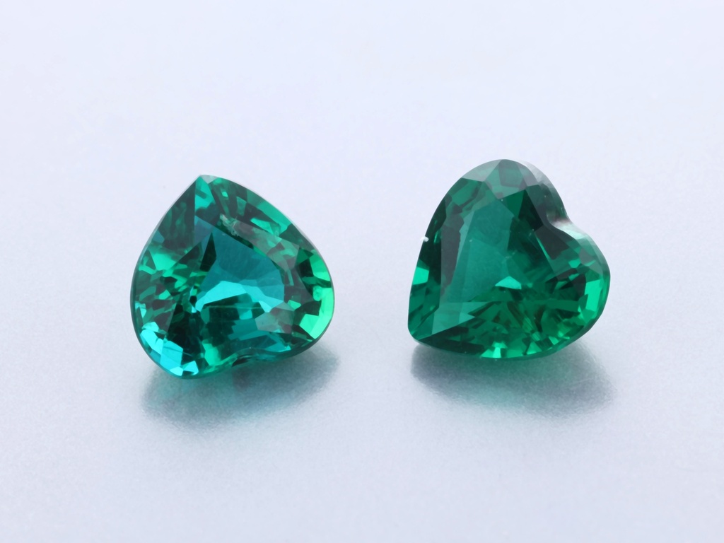 [BHHB0500] Hydrothermal/Lab Grown Emerald 5.00mm Heart Shape