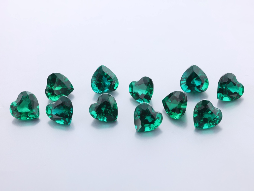 [BHHB0700] Hydrothermal/Lab Grown Emerald 7.00mm Heart Shape