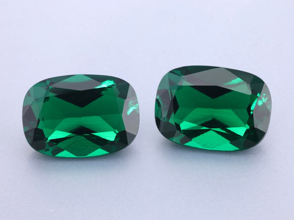 [BHAB1410] Hydrothermal/Lab Grown Emerald 14x10mm Cushion