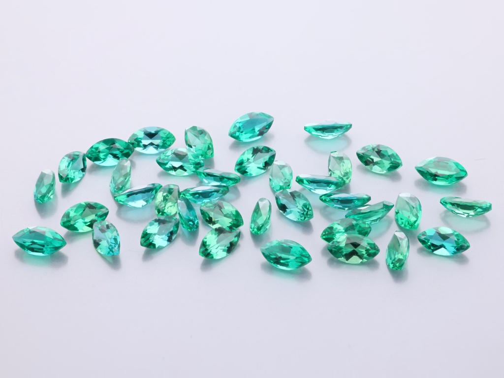 [BHMB0402A] Hydrothermal/Lab Grown Emerald 4.5x2.5mm Marquise