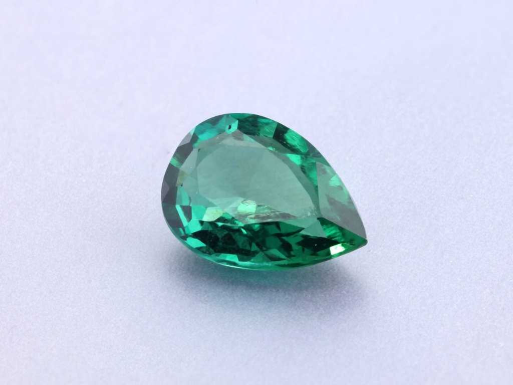 [BHPB0705] Hydrothermal/Lab Grown Emerald 7x5mm Pear Shape