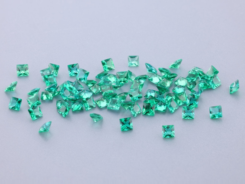 [BHQP0200] Hydrothermal/Lab Grown Emerald 2.00mm Princess Cut