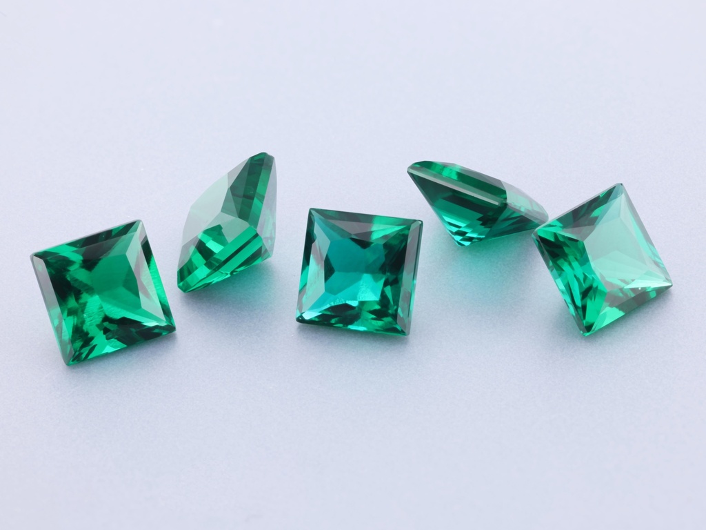 [BHQP0600] Hydrothermal/Lab Grown Emerald 6.00mm Princess Cut