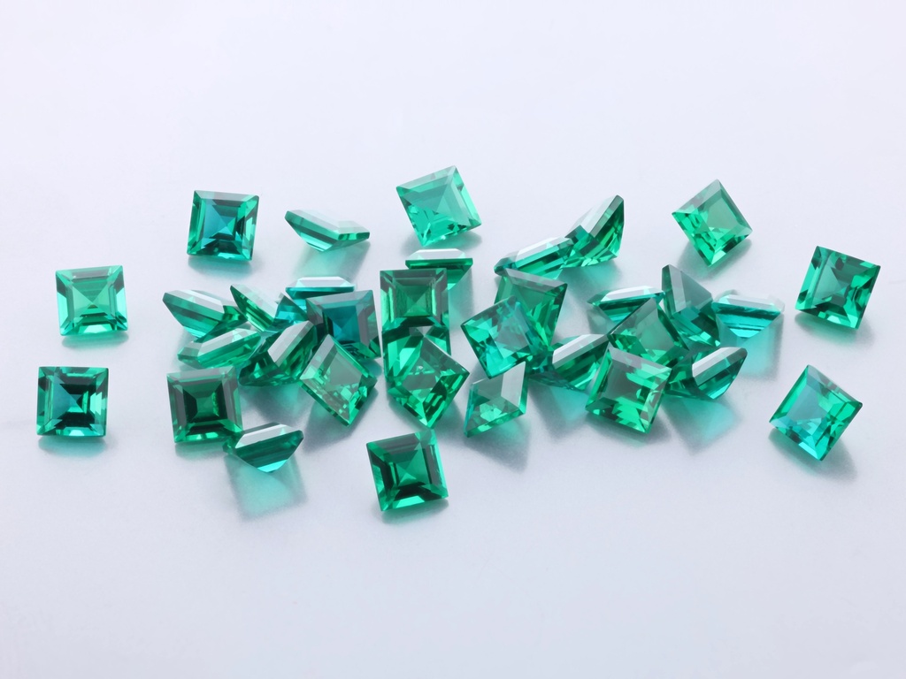 [BHQS0350] Hydrothermal/Lab Grown Emerald 3.50mm Carre Cut