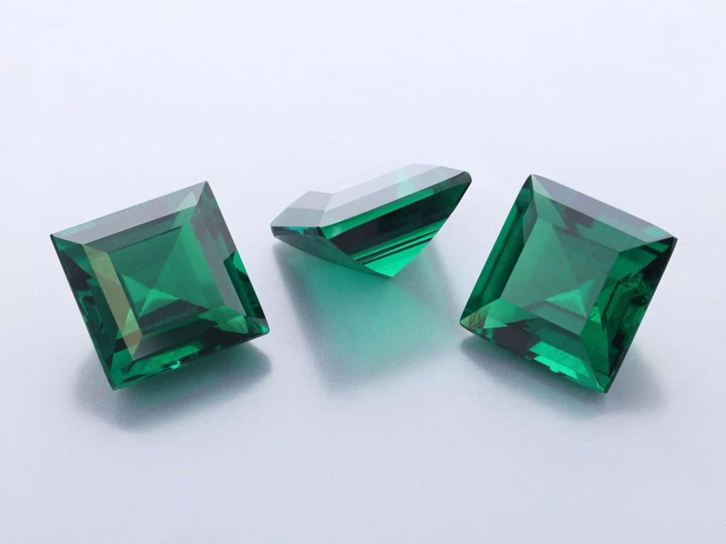 [BHQS1000] Hydrothermal/Lab Grown Emerald 10mm Carre Cut