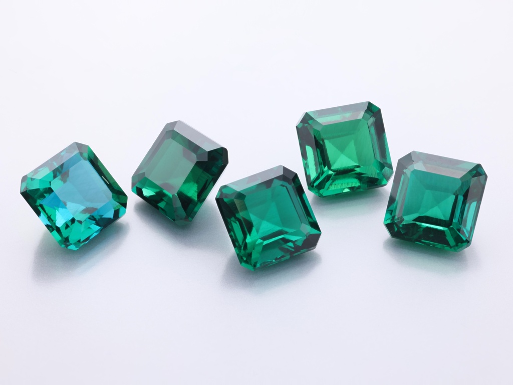 [BHOS0800] Hydrothermal/Lab Grown Emerald 8.00mm Square Emerald Cut