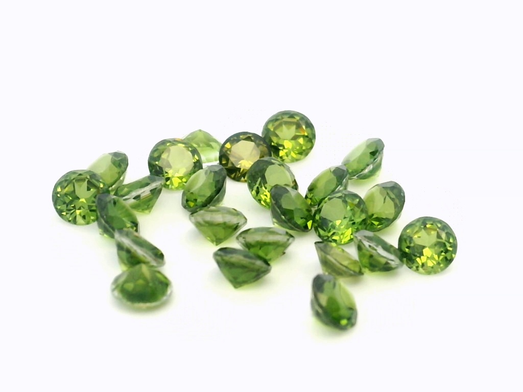 Synthetic Soude Spinel 3.25mm Round Light Green