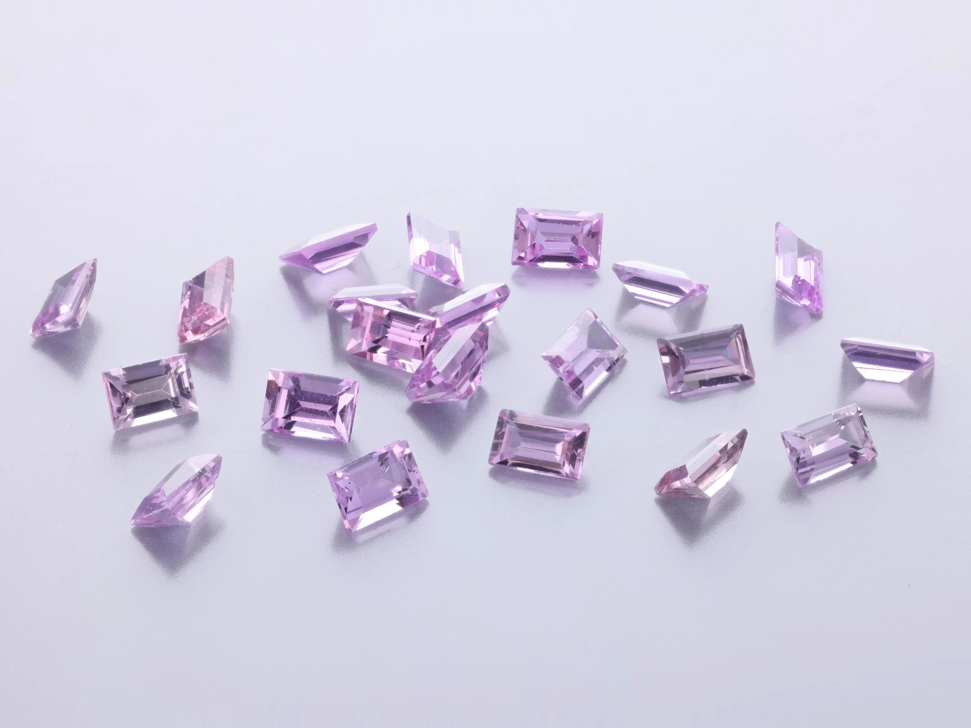 [SPBS0302A] Pink Sapphire 3x2mm Baguette Light