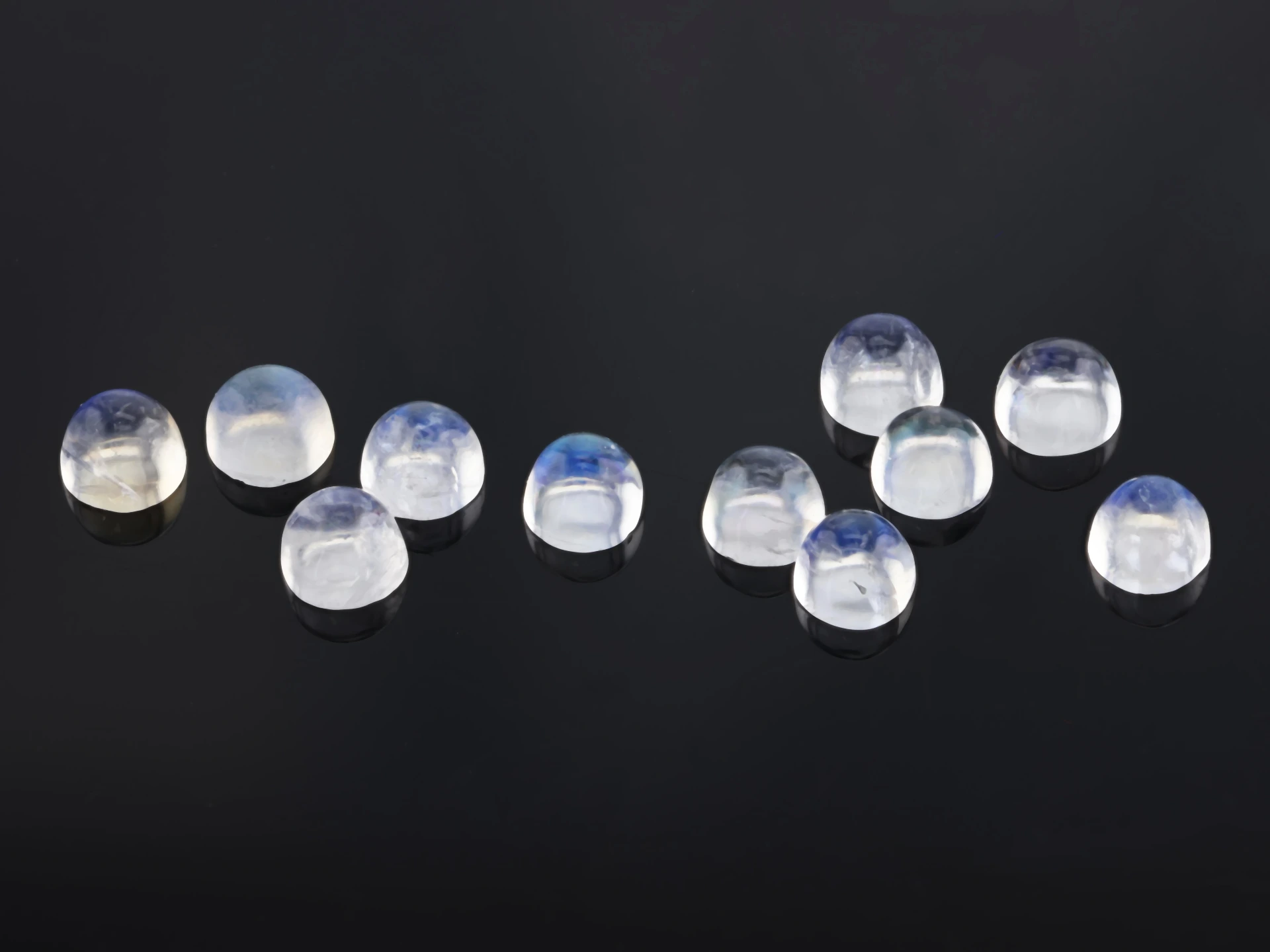 [MBR-025] Blue Moonstone 2.50mm Round Cabochon