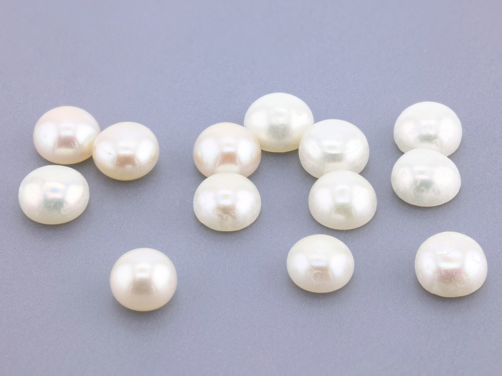 [JSRC0450] Freshwater Half Seed Pearls 4.50-5.00mm White