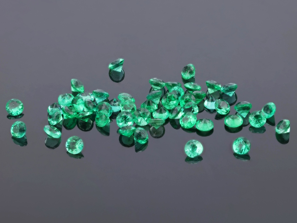 Emerald 1.25mm Round Diamond Cut