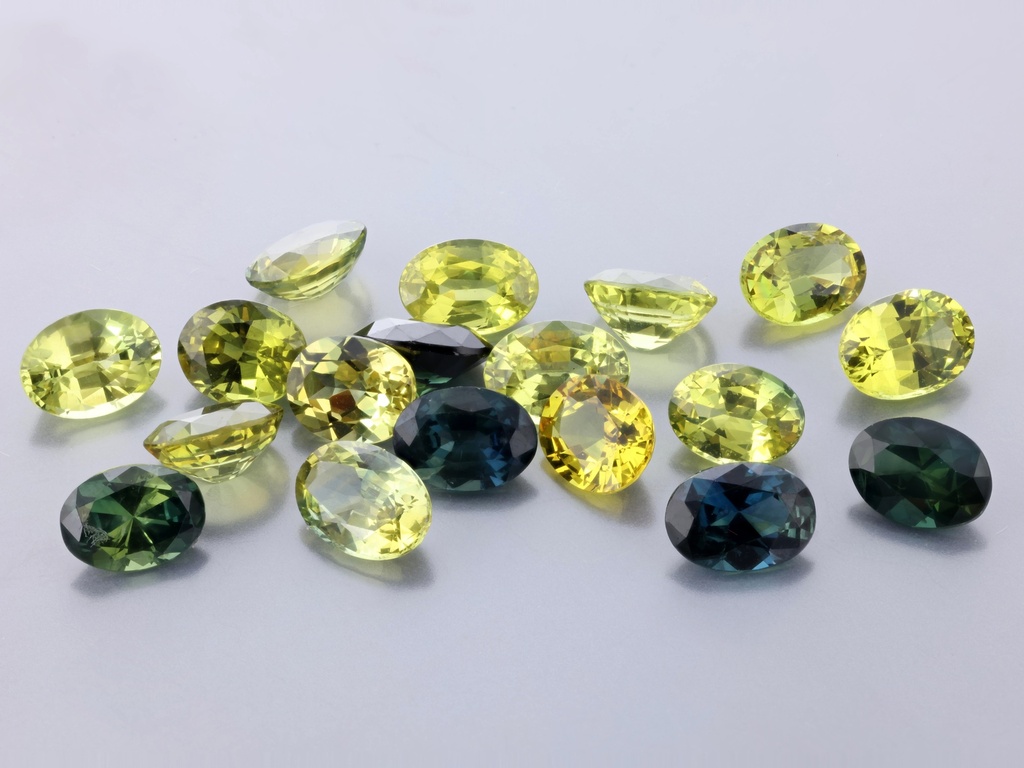 Parti Sapphire 6x5mm +/- Oval
