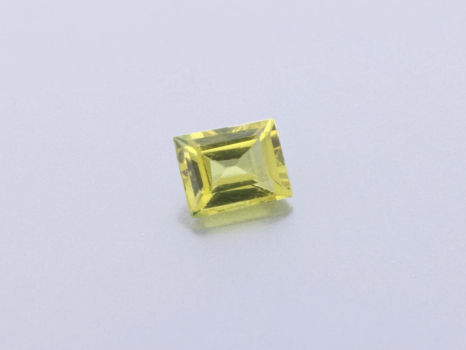 Parti Sapphire 3-3.5x2.5-3mm Baguette