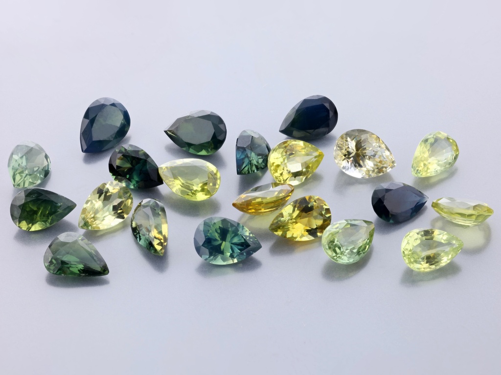 Parti Sapphire 6x4mm +/- Pear Shape