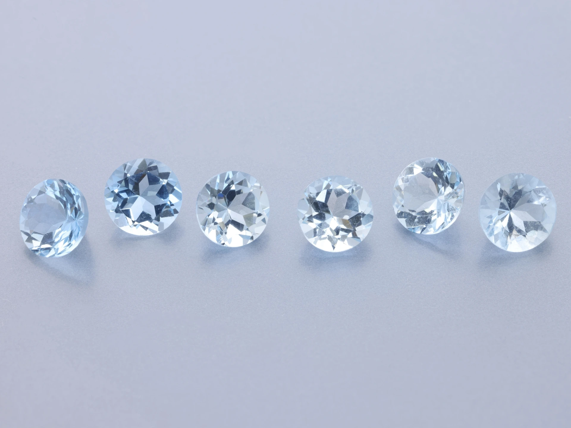 Aquamarine 5.00mm Round Mid Blue