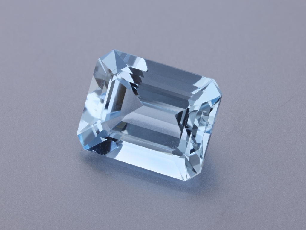 Aquamarine 9x7mm Emerald Cut Light to Mid Blue