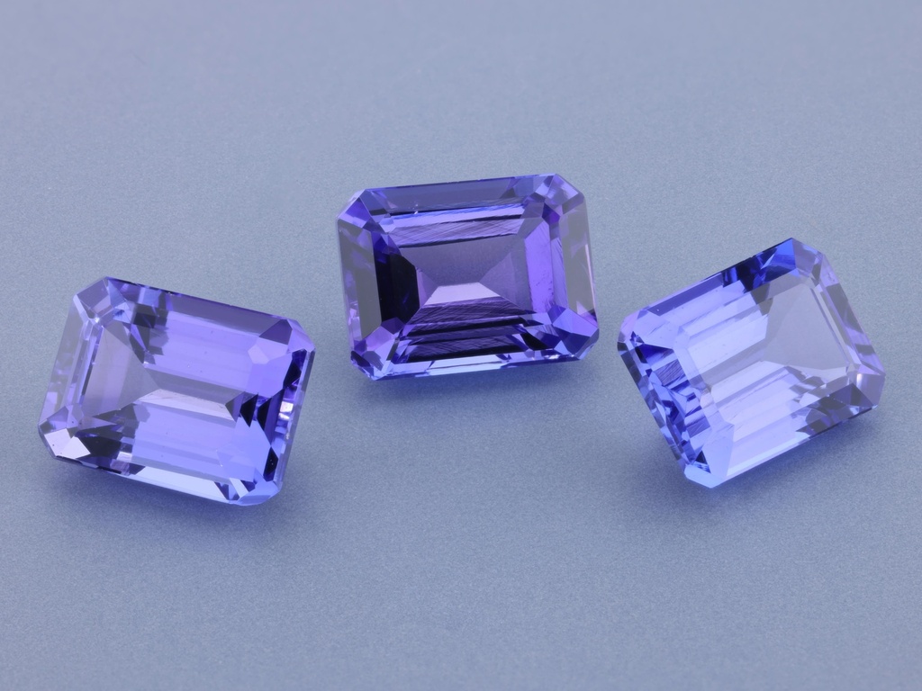 Tanzanite 8x6mm Emerald Cut