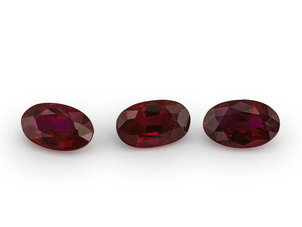 [RRVB0503A] Ruby 5x3mm +/- Oval Dark Red