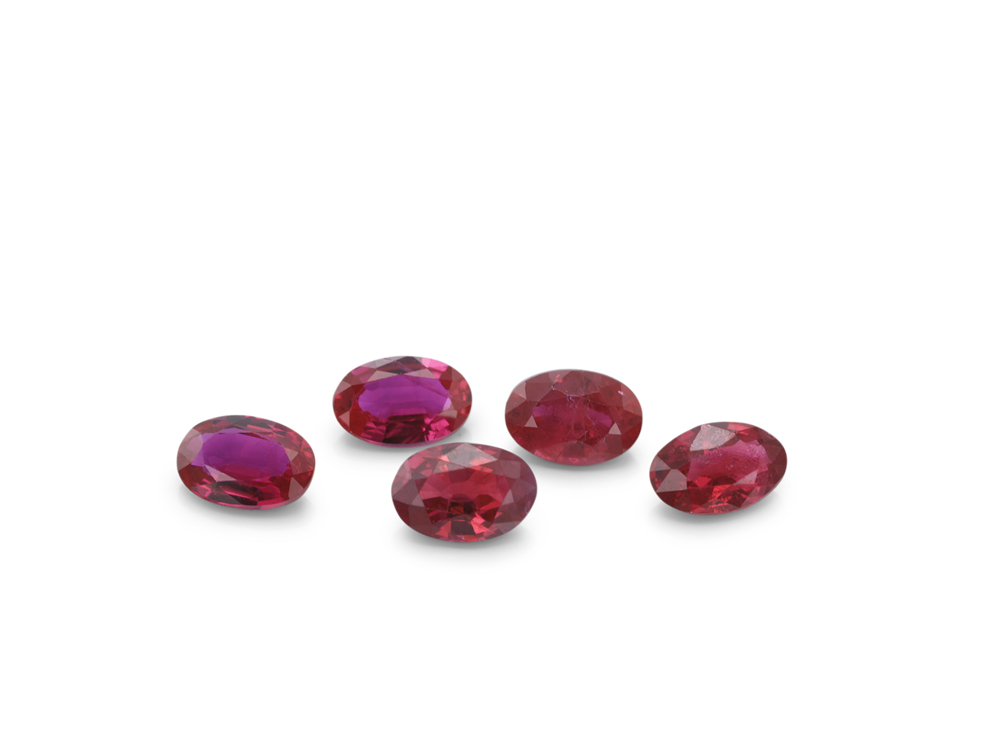 [RRVB0302B] Ruby 3x2mm +/- Oval Red