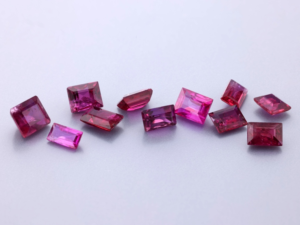 [RRBS0403P1] Ruby 3.5x2mm+/- Baguette Mixed Parcel LQ