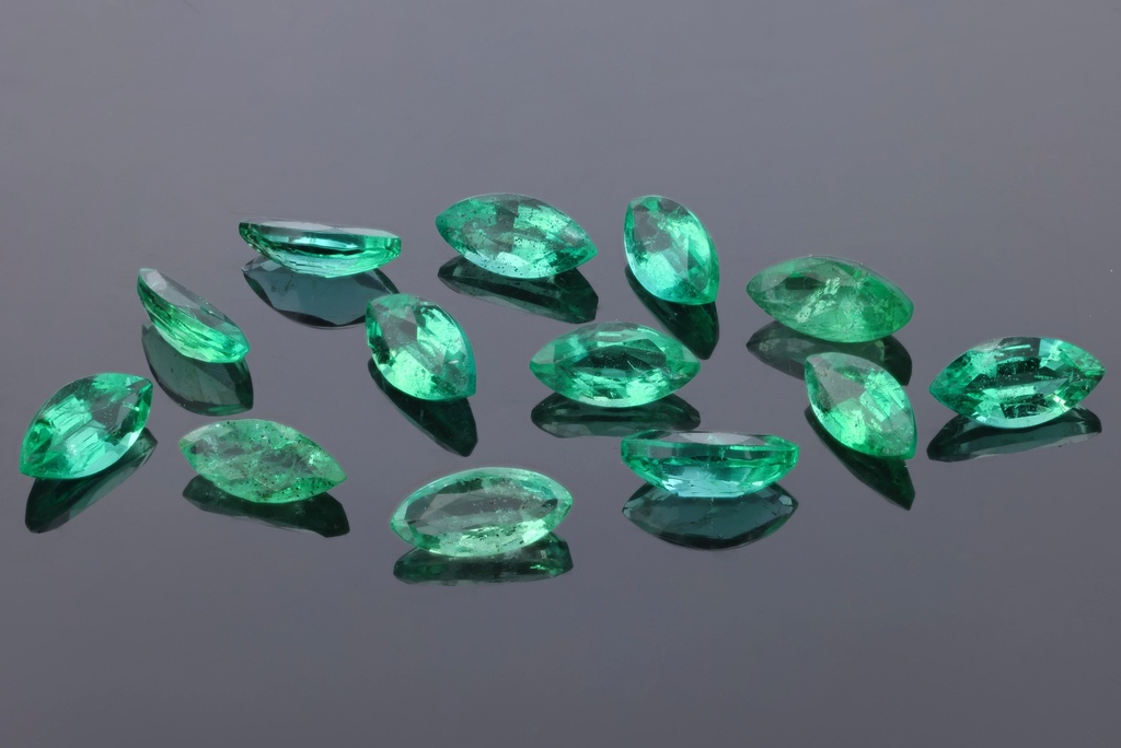 Emerald 5x2.5mm Marquise Mid Green