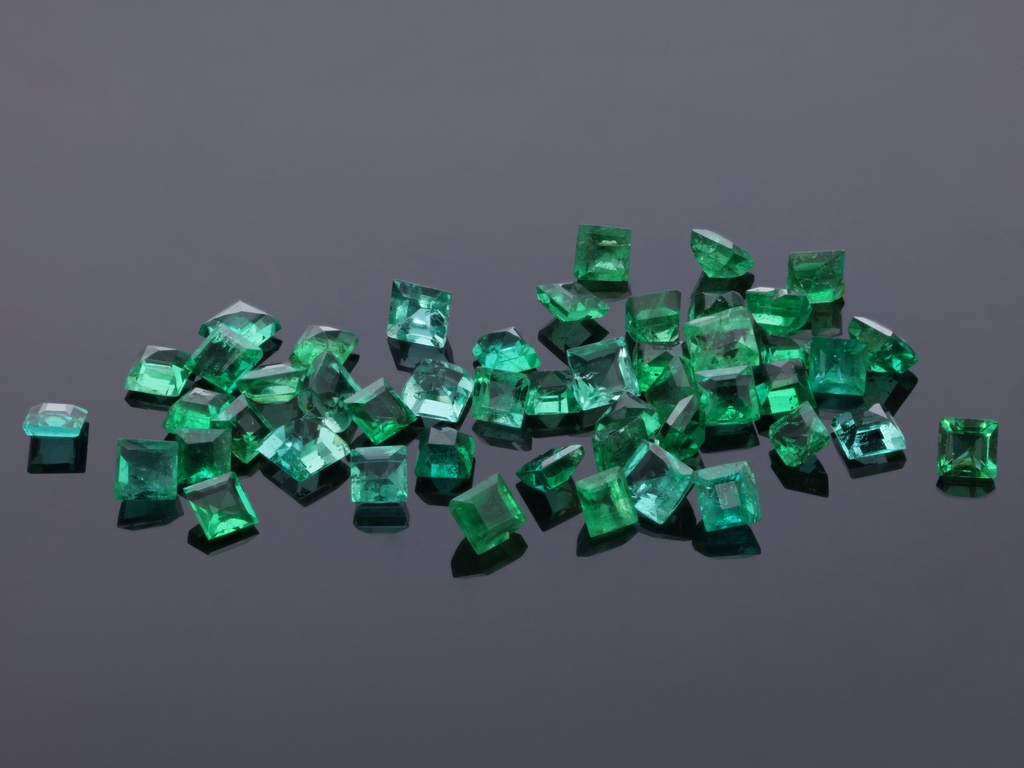 Emerald 1.50mm Carre Cut Mid Green