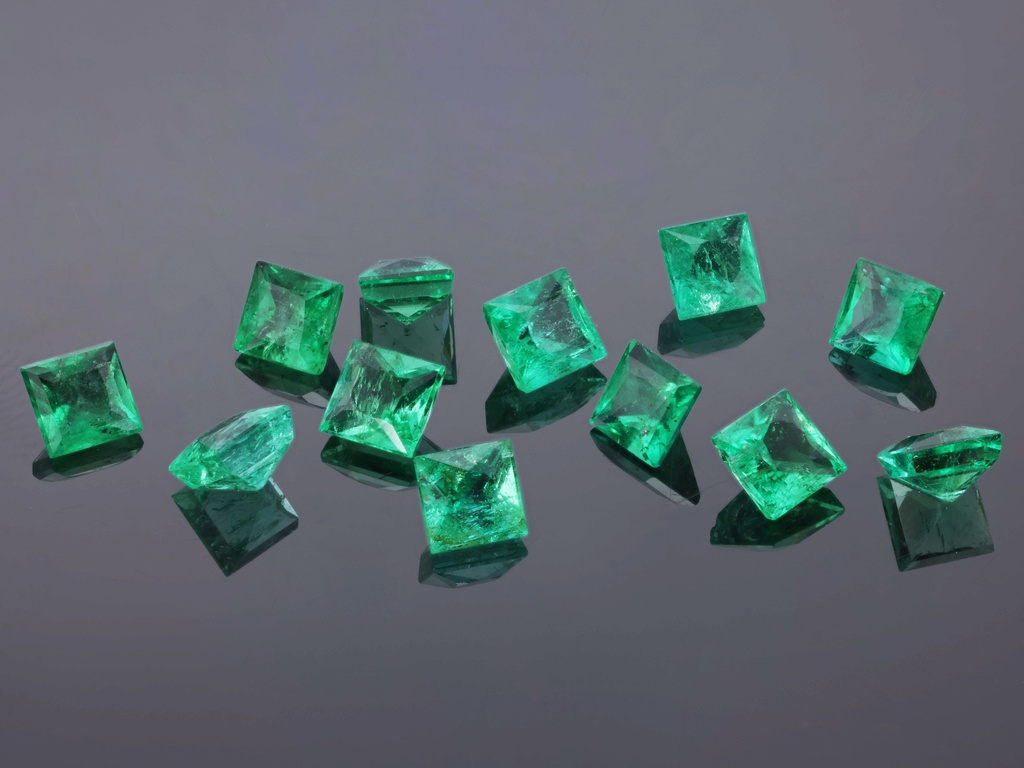 Emerald 3.25mm Princess Cut Mid Green