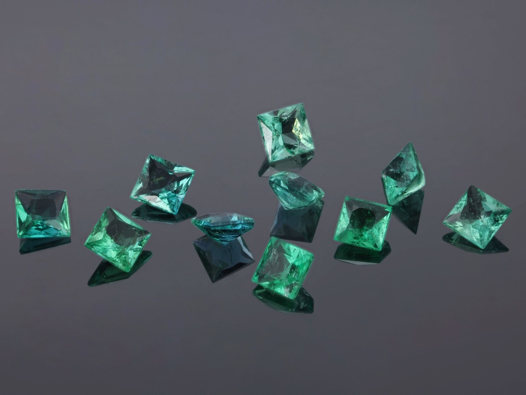 Emerald 3.00mm Princess Cut Mid Green