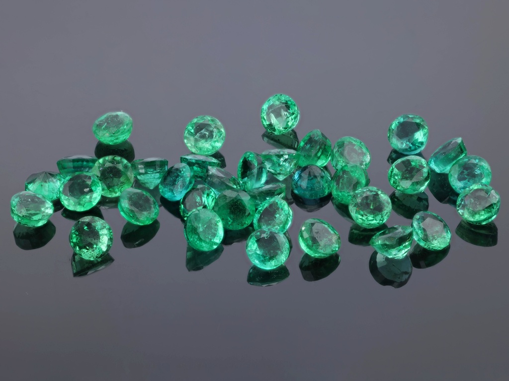 Emerald 2.75mm Round Green