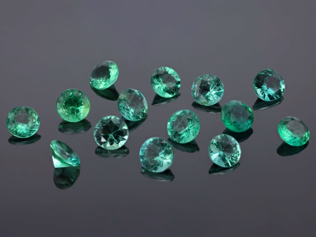 Emerald 3.50mm Round Diamond Cut Green