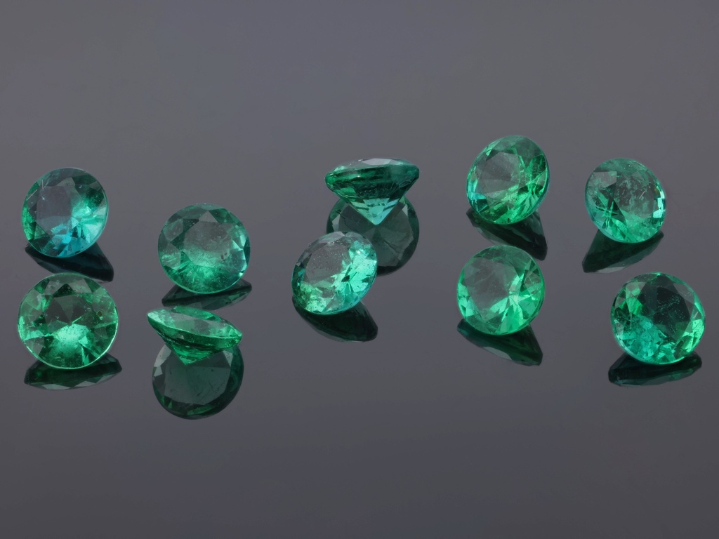 Zambian Emerald 4.00mm Round Diamond Cut