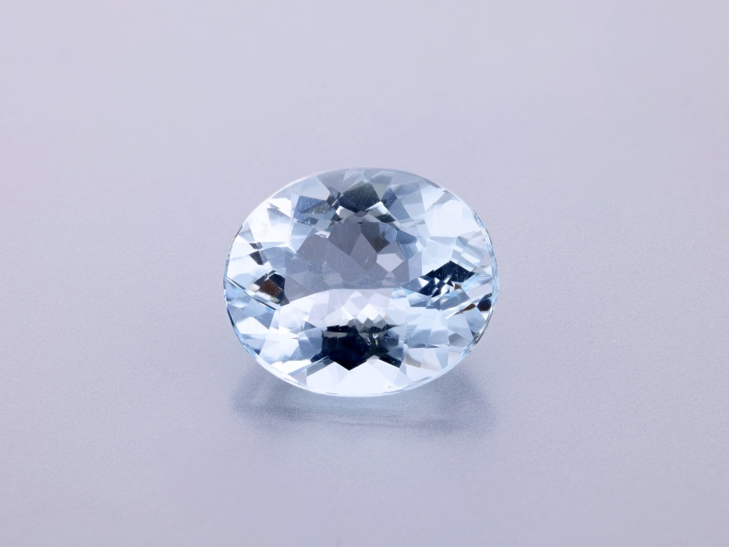 Aquamarine 11.9x10mm Oval Light Blue