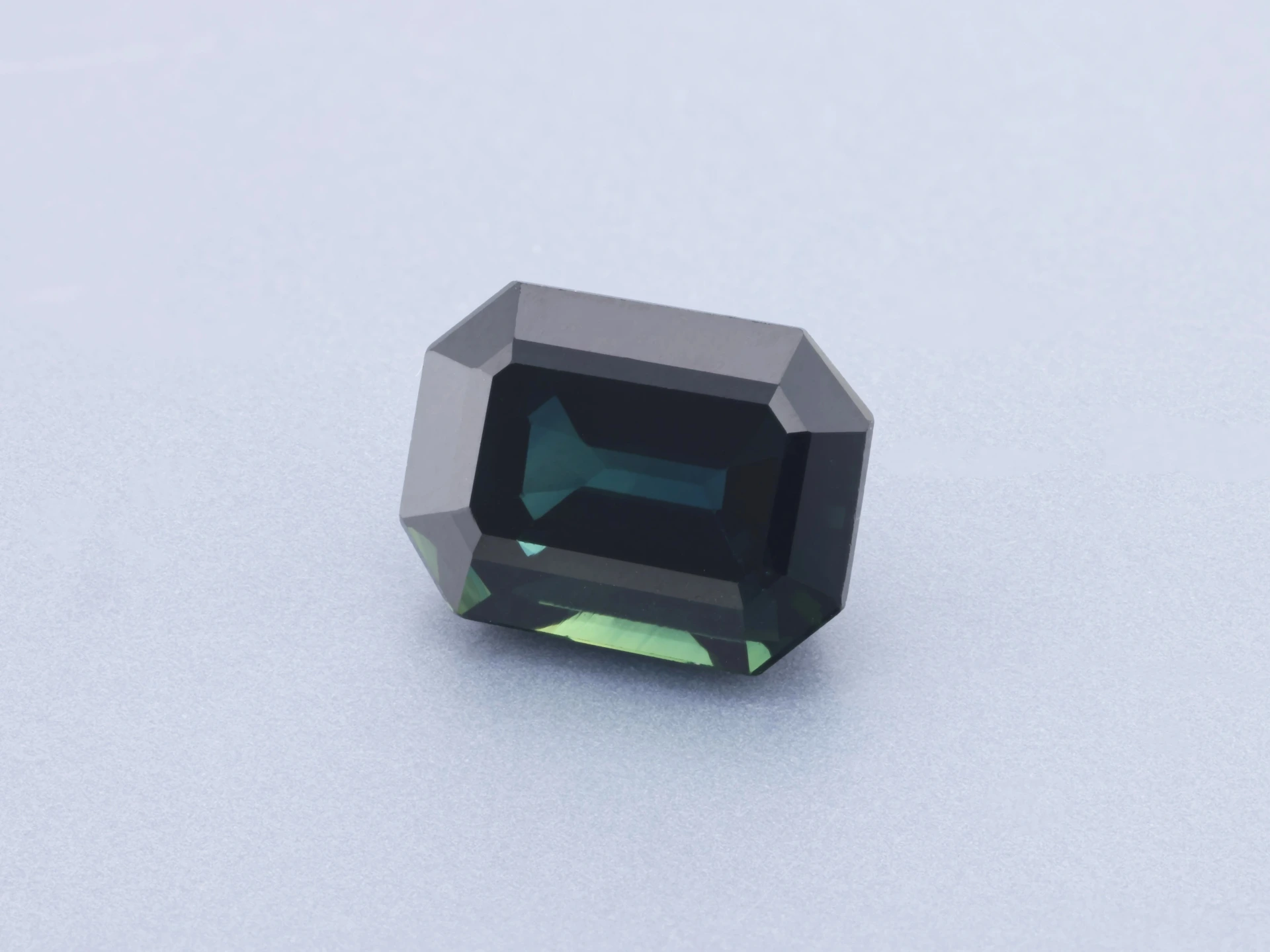 [SAOS0806X1] Australian Sapphire 8x6mm Emerald Cut Mid Blue