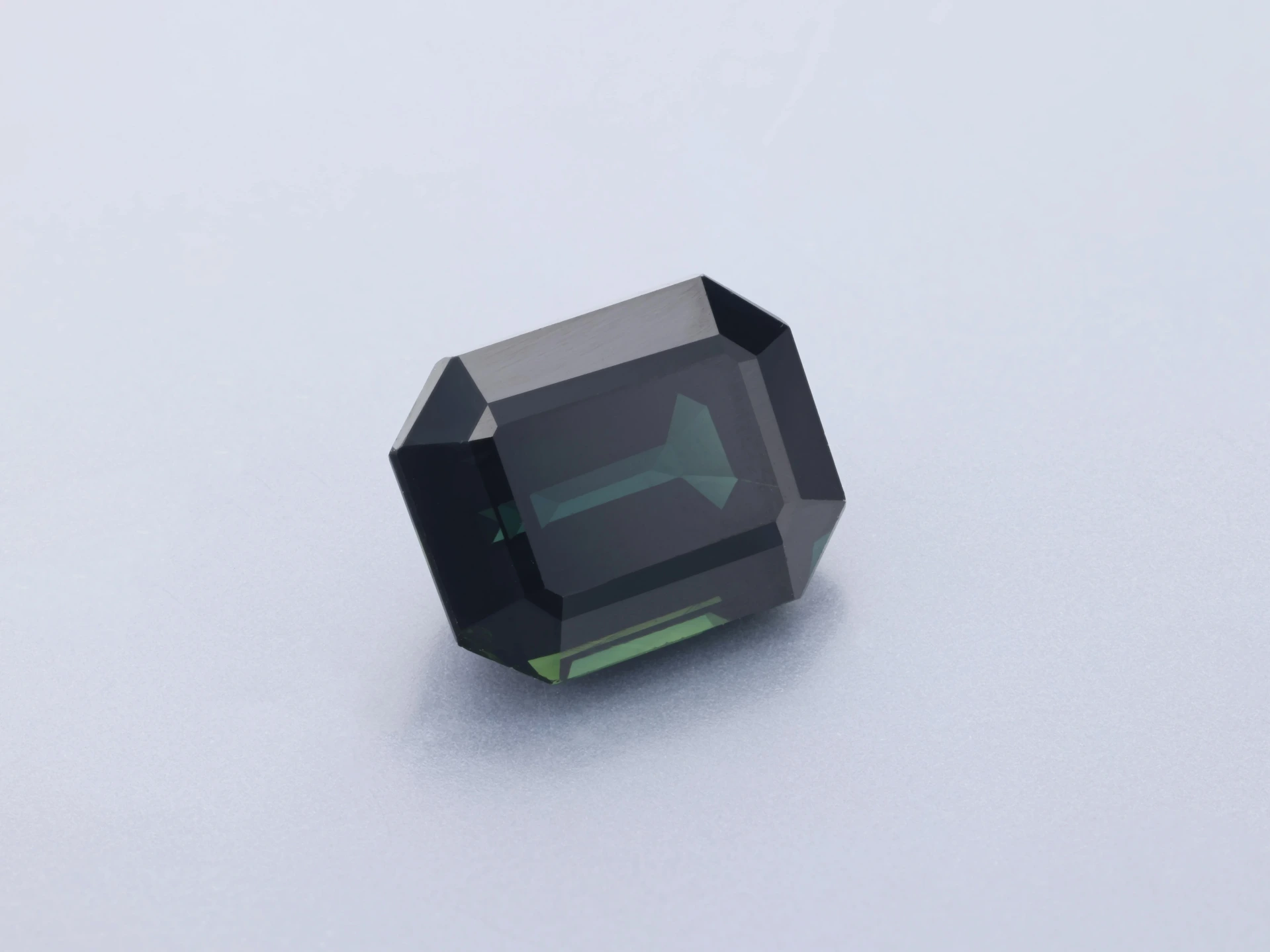 [SAOS0907X1] Australian Sapphire 9.1x7.1mm Emerald Cut Mid Blue