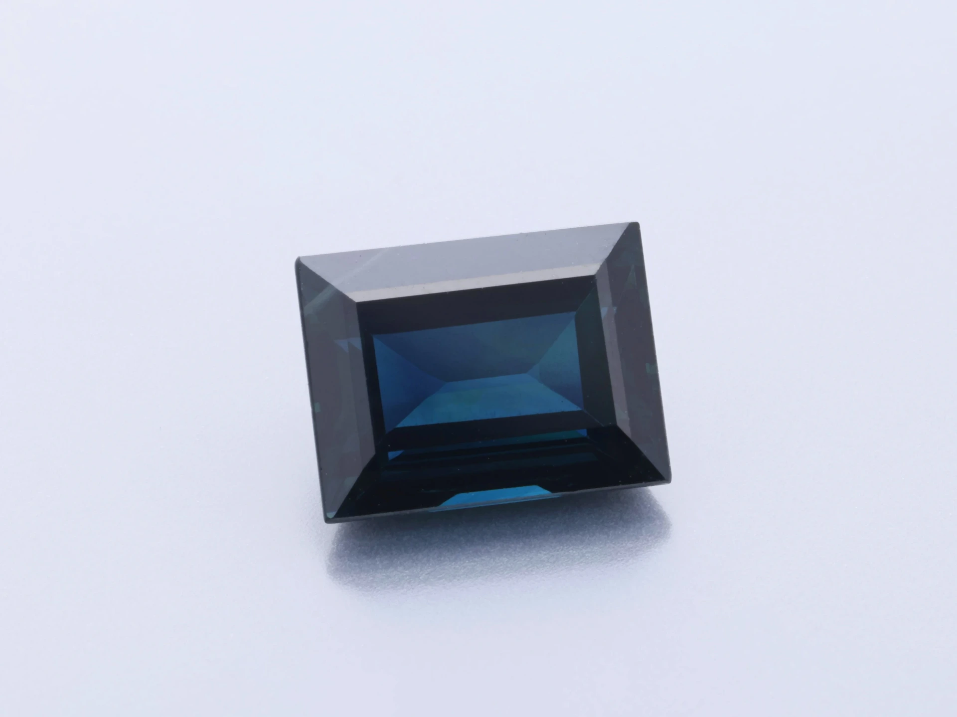 [SABS0806X1] Australian Sapphire 7.9x6mm Baguette Mid Blue