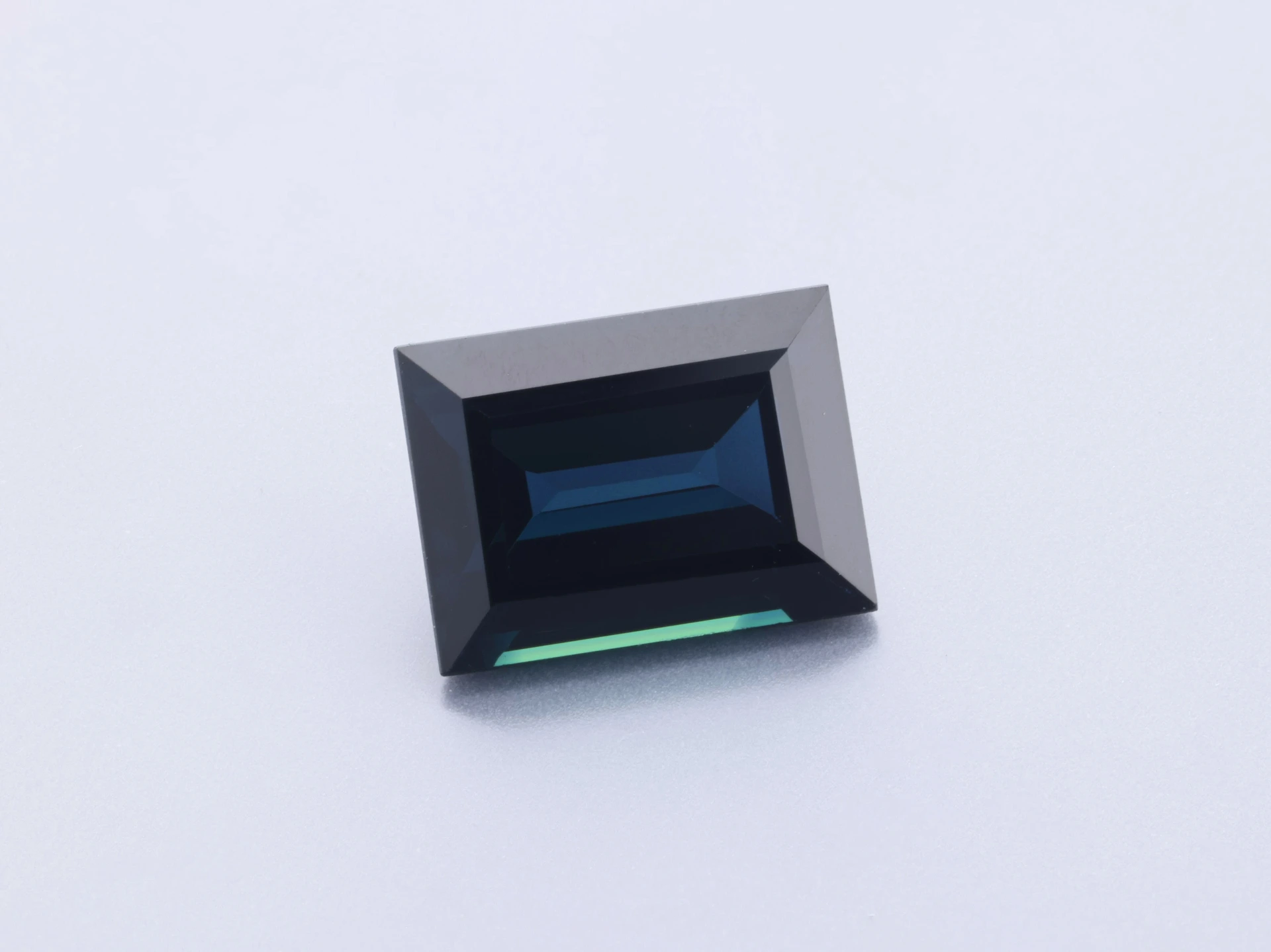 Australian Sapphire 8.1x6mm Baguette Mid Blue