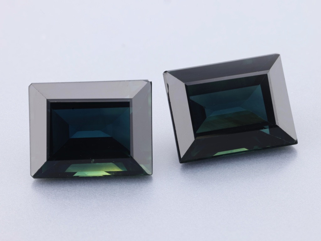 Australian Sapphire 9x7mm Baguette Mid Blue