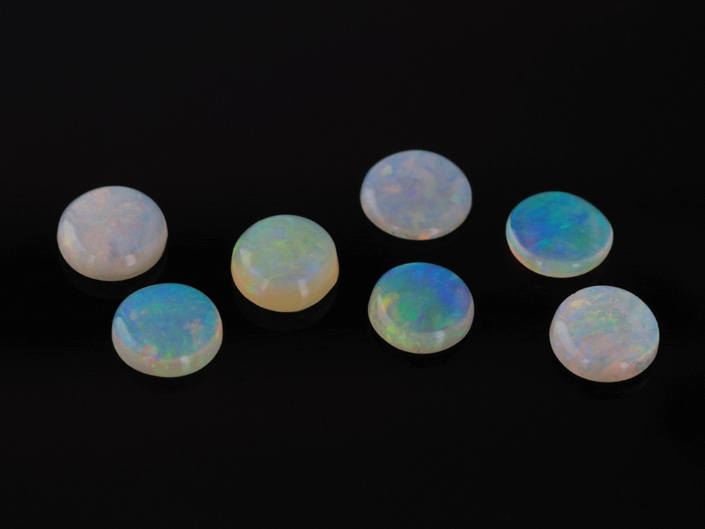 [NWRC0500] White Opal 5.00mm Round Cabochon