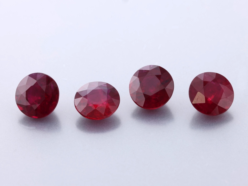 [RRRB0425A] Ruby 4.25mm Round Diamond Cut Red