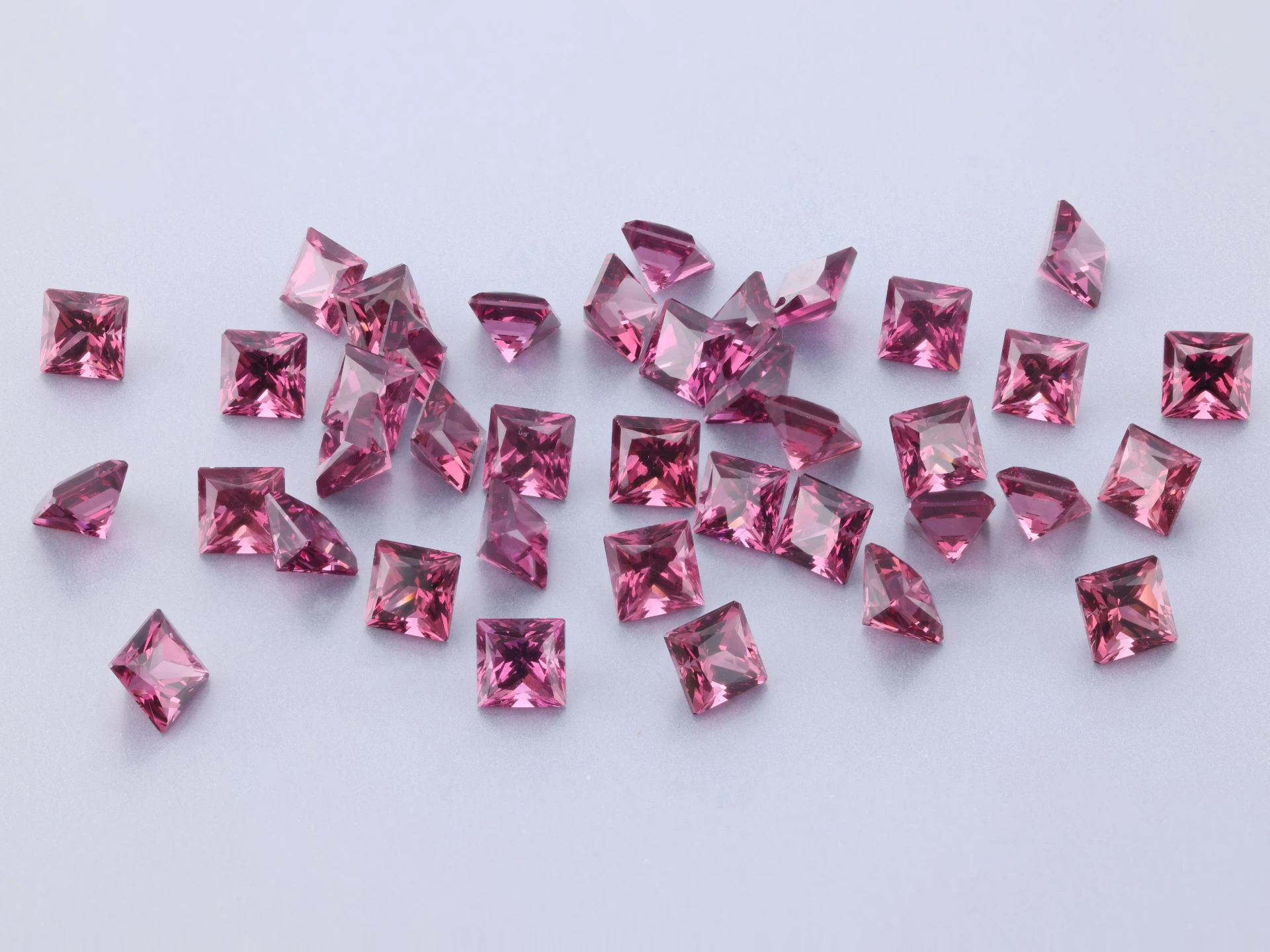 Rhodolite Garnet 3.50mm Princess Cut