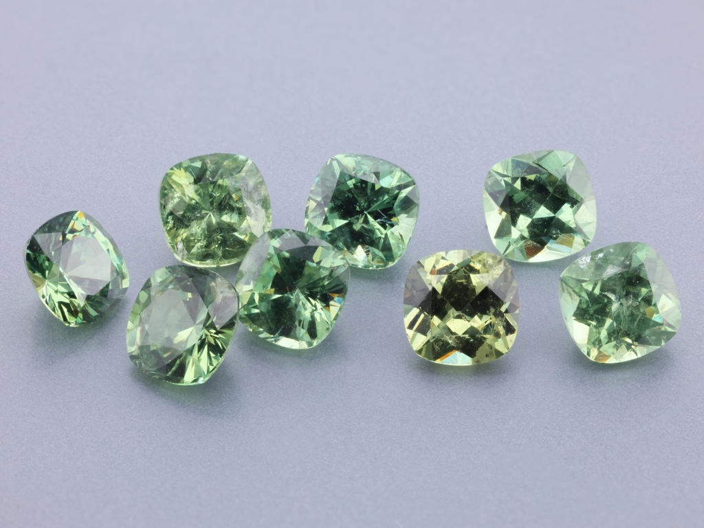 Demantoid Garnet 4.70-5.00mm Square Cushion
