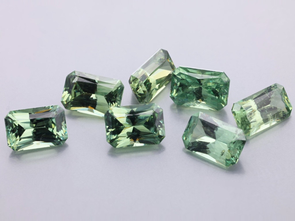 Demantoid Garnet 5.5x3.6mm+/- Radiant Cut