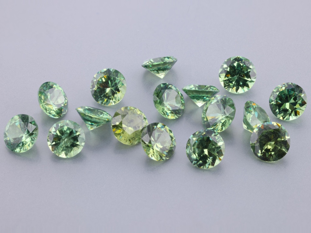 Demantoid Garnet 4.25mm Round