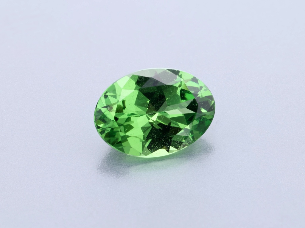 Tsavorite Garnet 7x5mm Oval
